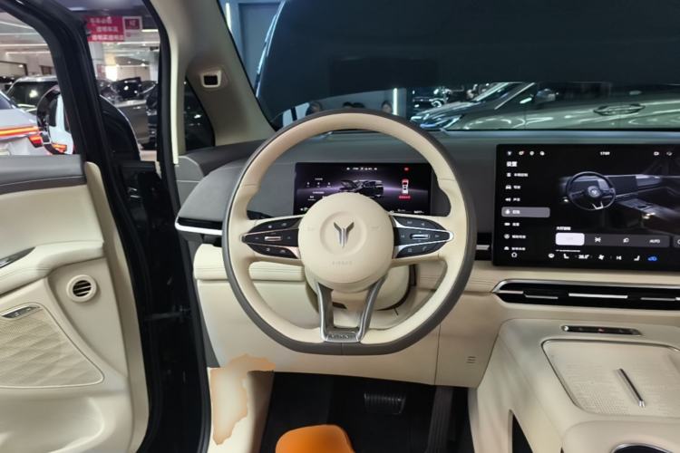 Used VOYAH Dream 2025 PHEV Four-Wheel Drive Excellence Qiankun Edition Steering Wheel