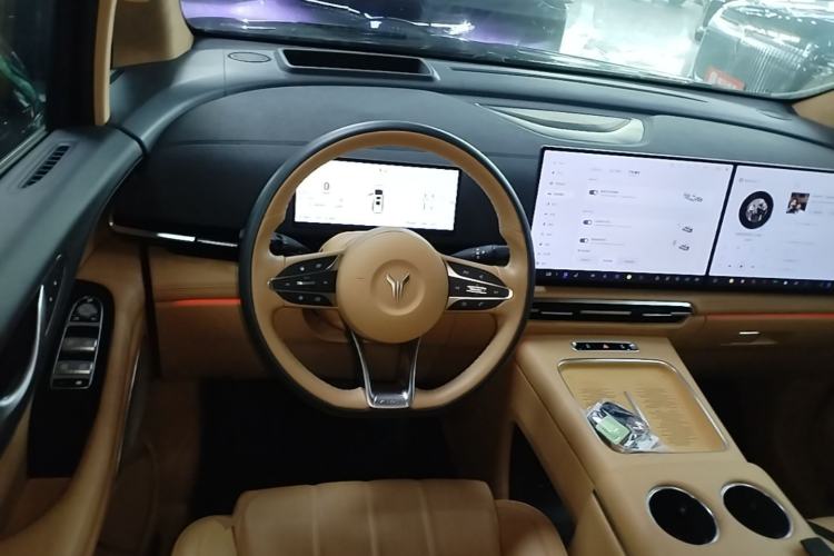 Used VOYAH Dream 2025 PHEV Four-Wheel-Drive Flagship Kunpeng Edition Steering Wheel