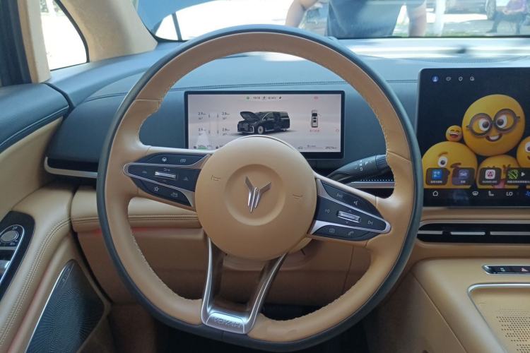 Used VOYAH Dream 2025 PHEV Four-Wheel Drive Prestige Qiankun Edition Steering Wheel