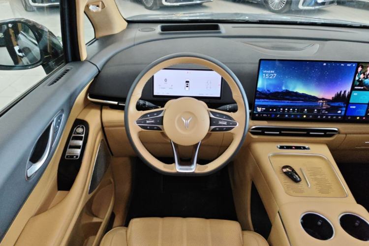 Used VOYAH Dream 2025 PHEV Four-Wheel-Drive Flagship Kunpeng Edition Steering Wheel