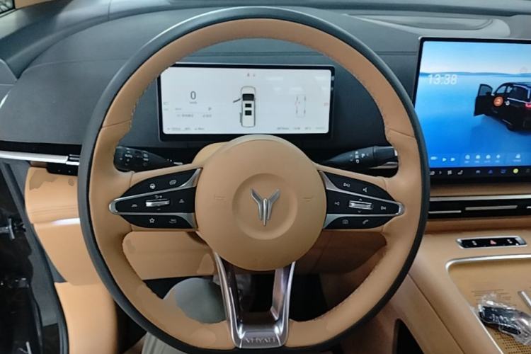 Used VOYAH Dream 2025 PHEV Four-Wheel-Drive Flagship Kunpeng Edition Steering Wheel