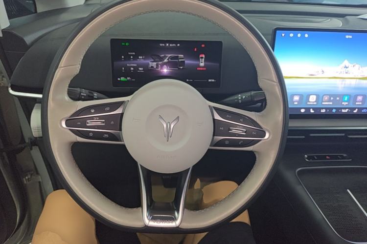 Used VOYAH Dream 2025 EV Four-Wheel-Drive Flagship Qiankun Version Steering Wheel