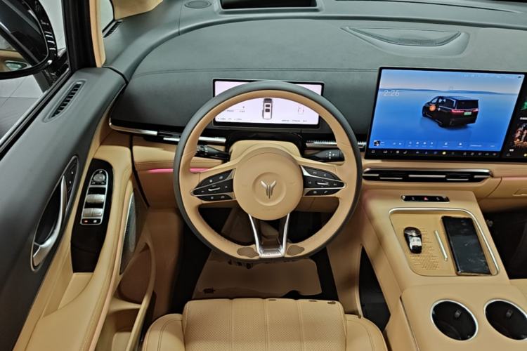 Used VOYAH Dream 2025 PHEV Four-Wheel-Drive Flagship Kunpeng Edition Steering Wheel