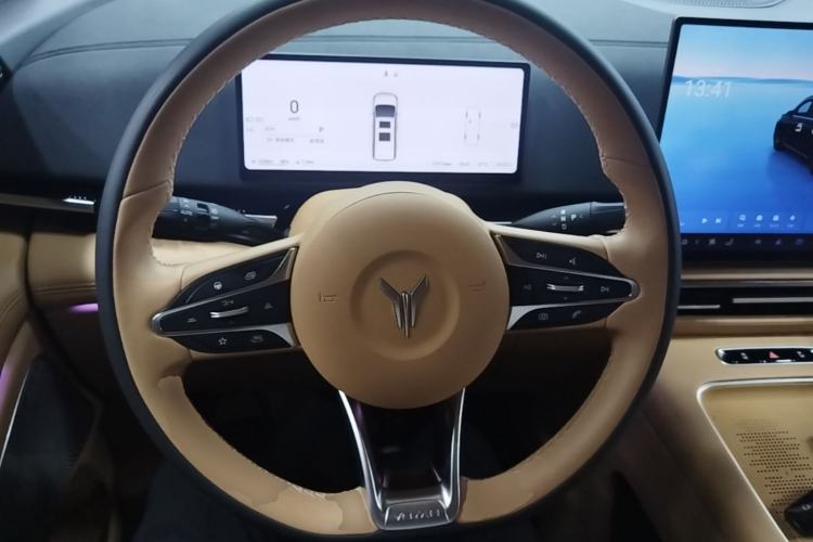 Used VOYAH Dream 2025 PHEV Four-Wheel-Drive Flagship Kunpeng Edition Steering Wheel