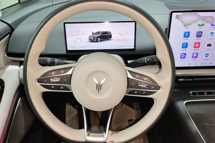 Used VOYAH Dream 2025 PHEV Four-Wheel-Drive Flagship Version – Qiankun Edition Steering Wheel