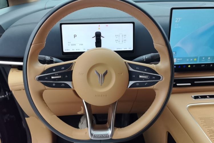 Used VOYAH Dream 2025 PHEV Four-Wheel-Drive Flagship Kunpeng Edition Steering Wheel