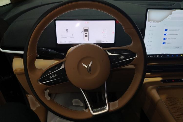 Used VOYAH Dream 2025 PHEV Four-Wheel-Drive Flagship Kunpeng Edition Steering Wheel
