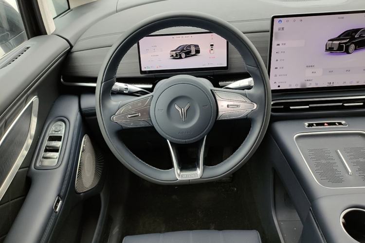 Used VOYAH Dream 2025 PHEV Four-Wheel-Drive Flagship Version – Qiankun Edition Steering Wheel