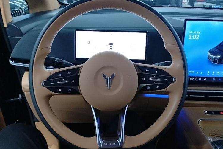 Used VOYAH Dream 2025 PHEV Four-Wheel-Drive Flagship Kunpeng Edition Steering Wheel