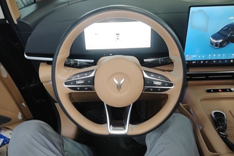 Used VOYAH Dream 2025 PHEV Four-Wheel Drive Prestige Kunpeng Edition Steering Wheel