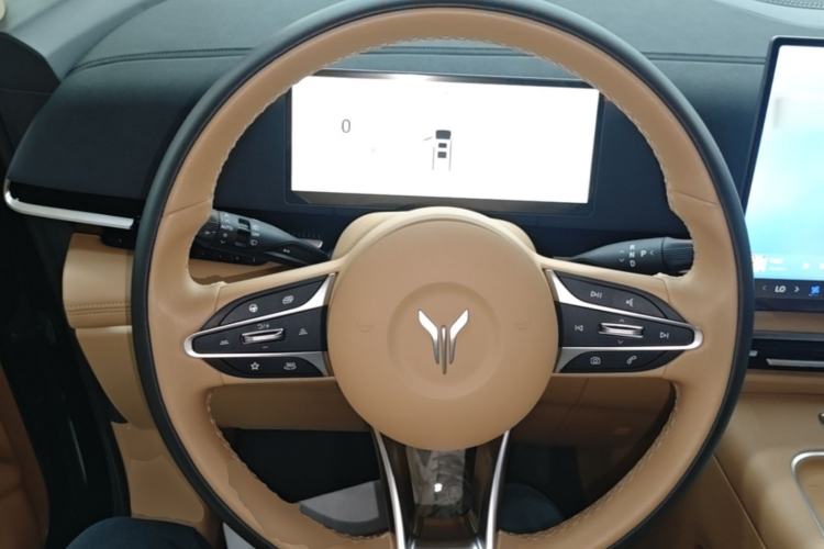 Used VOYAH Dream 2025 PHEV Four-Wheel-Drive Flagship Kunpeng Edition Steering Wheel