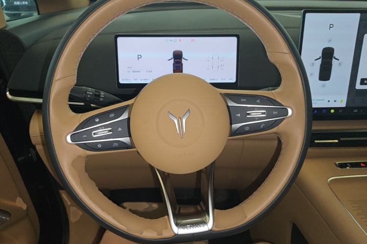 Used VOYAH Dream 2025 PHEV Four-Wheel Drive Prestige Kunpeng Edition Steering Wheel