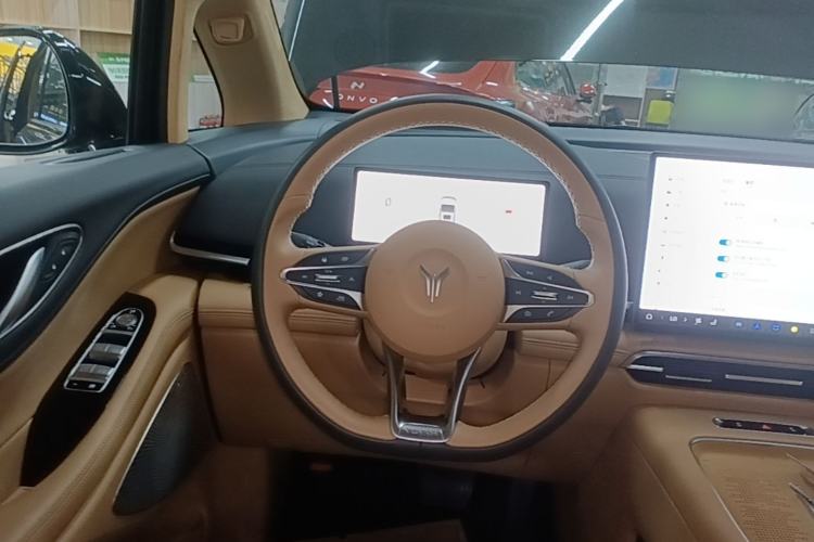 Used VOYAH Dream 2025 PHEV Four-Wheel-Drive Flagship Kunpeng Edition Steering Wheel