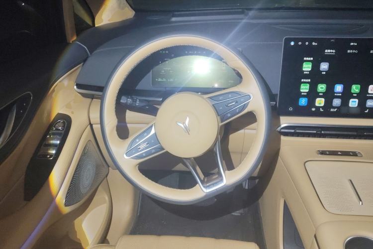 Used VOYAH Dream 2025 PHEV Four-Wheel-Drive Flagship Version – Qiankun Edition Steering Wheel