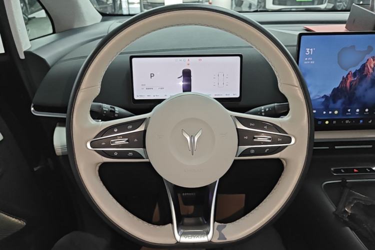 Used VOYAH Dream 2025 PHEV Four-Wheel-Drive Flagship Kunpeng Edition Steering Wheel