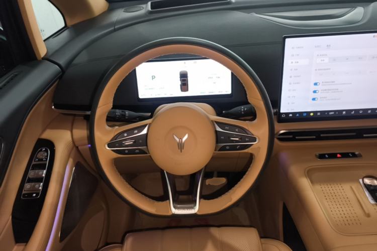 Used VOYAH Dream 2025 PHEV Four-Wheel Drive Prestige Kunpeng Edition Steering Wheel
