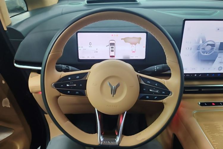 Used VOYAH Dream 2025 PHEV Four-Wheel-Drive Flagship Kunpeng Edition Steering Wheel
