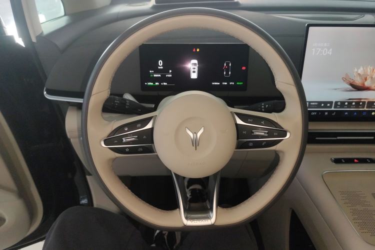 Used VOYAH Dream 2025 PHEV Four-Wheel-Drive Flagship Kunpeng Edition Steering Wheel