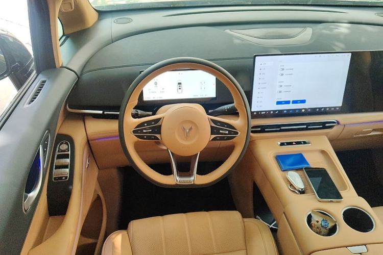 Used VOYAH Dream 2025 PHEV Four-Wheel Drive Excellence Kunpeng Edition Steering Wheel