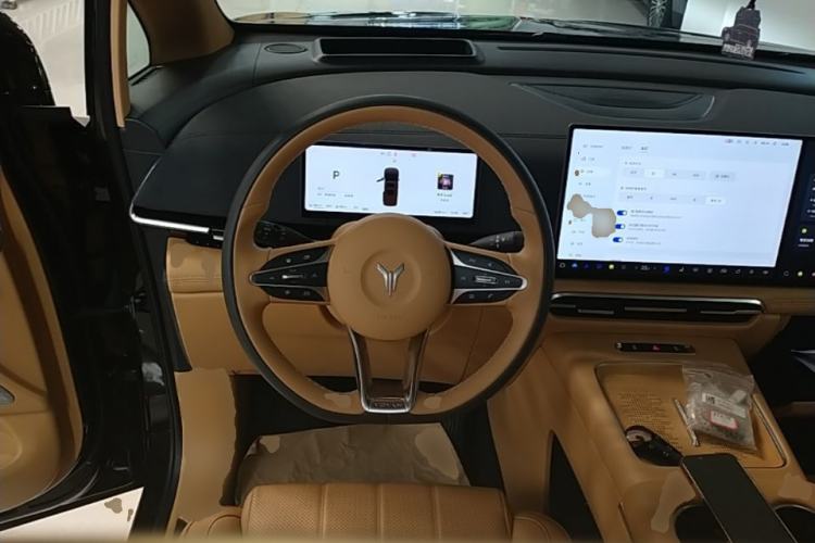Used VOYAH Dream 2025 PHEV Four-Wheel Drive Prestige Kunpeng Edition Steering Wheel