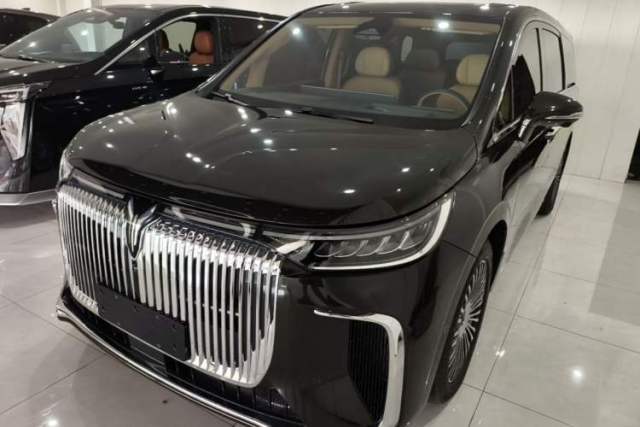 Used VOYAH Dream 2025 PHEV Four-Wheel Drive Prestige Kunpeng Edition