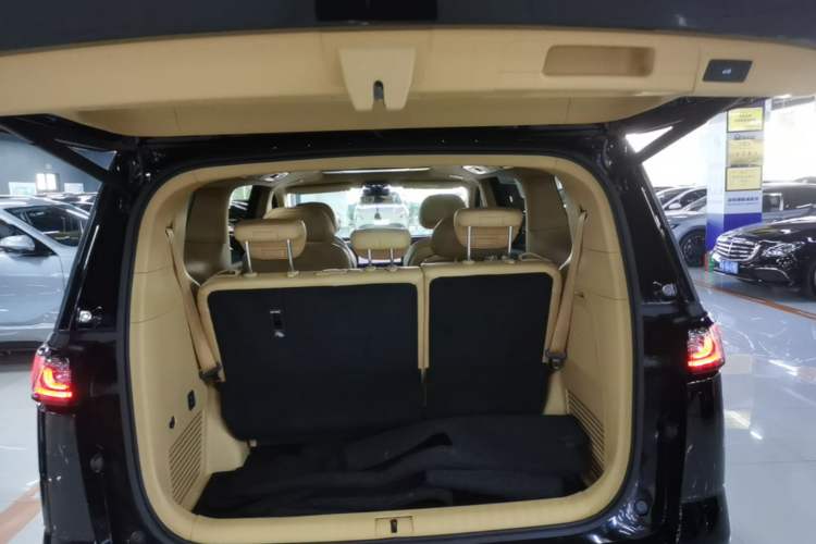 Used VOYAH Dream 2025 PHEV Four-Wheel Drive Prestige Kunpeng Edition Trunk