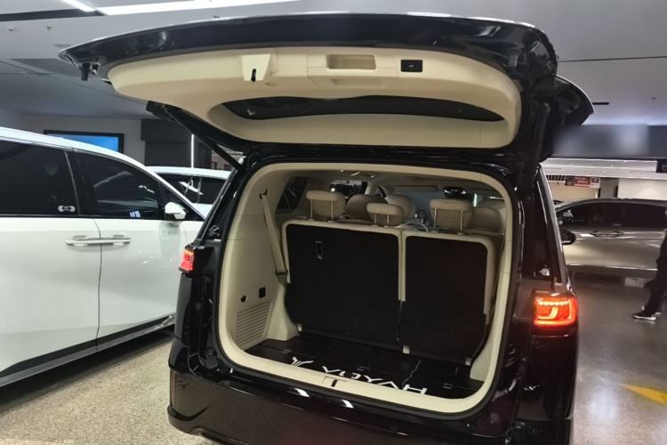 Used VOYAH Dream 2025 PHEV Four-Wheel Drive Excellence Qiankun Edition Trunk