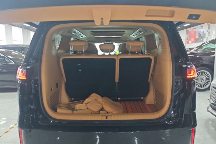 Used VOYAH Dream 2025 PHEV Four-Wheel-Drive Flagship Version – Qiankun Edition Trunk