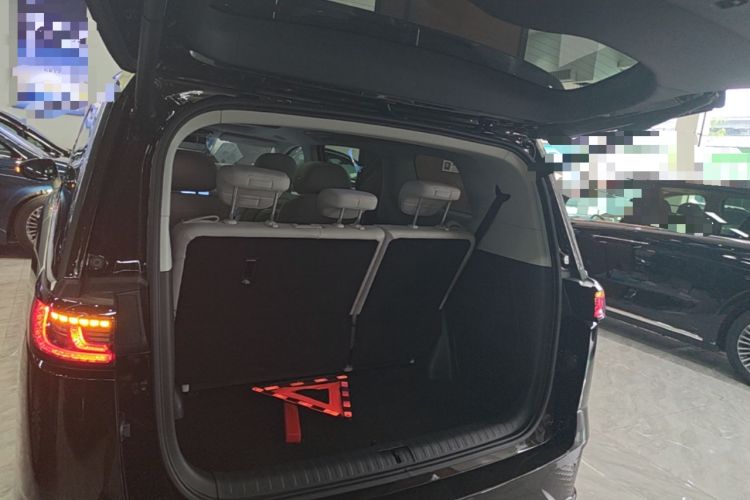 Used VOYAH Dream 2025 EV Four-Wheel-Drive Flagship Qiankun Version Trunk