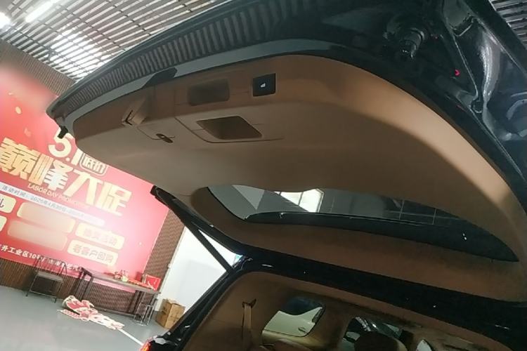 Used VOYAH Dream 2025 PHEV Four-Wheel-Drive Flagship Version – Qiankun Edition Trunk
