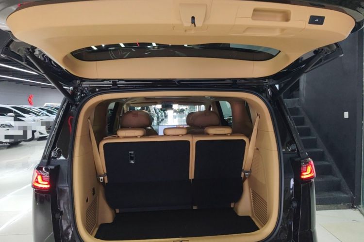 Used VOYAH Dream 2025 PHEV Four-Wheel-Drive Flagship Kunpeng Edition Trunk