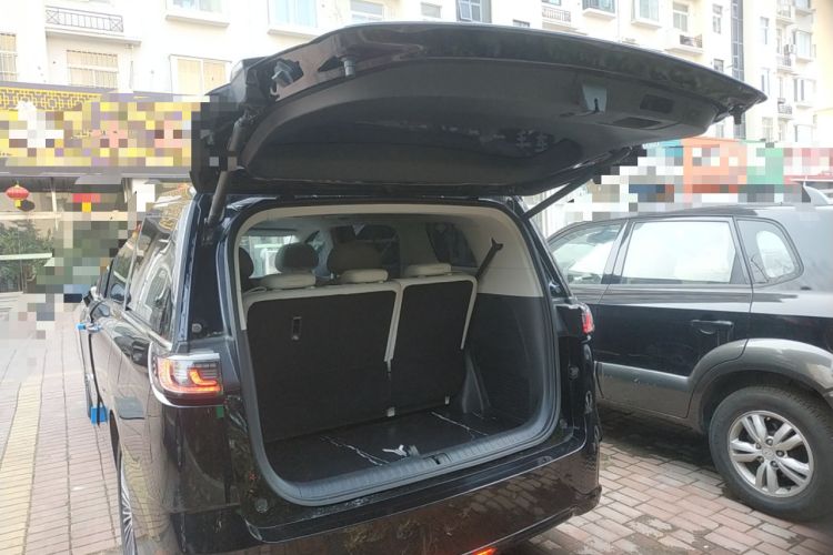 Used VOYAH Dream 2025 PHEV Four-Wheel Drive Prestige Kunpeng Edition Trunk