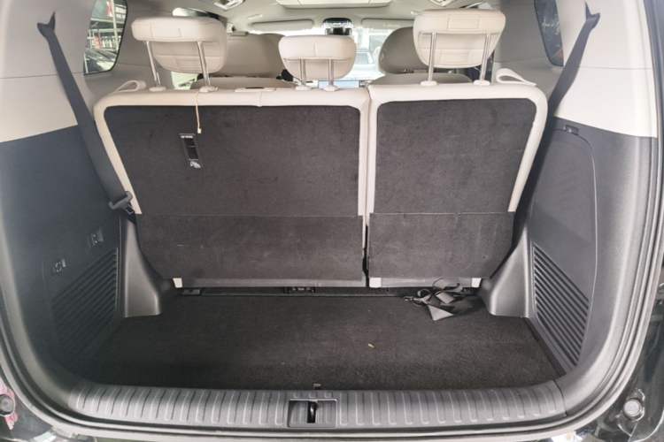 Used VOYAH Dream 2025 PHEV Four-Wheel Drive Prestige Kunpeng Edition Trunk