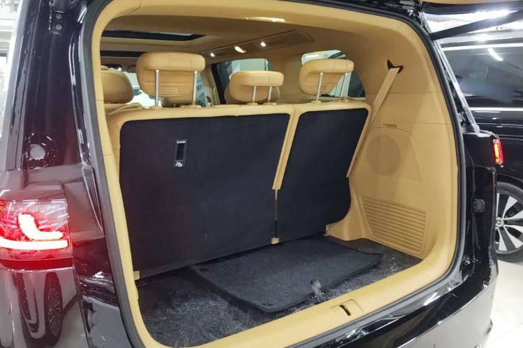 Used VOYAH Dream 2025 PHEV Four-Wheel Drive Excellence Kunpeng Edition Trunk