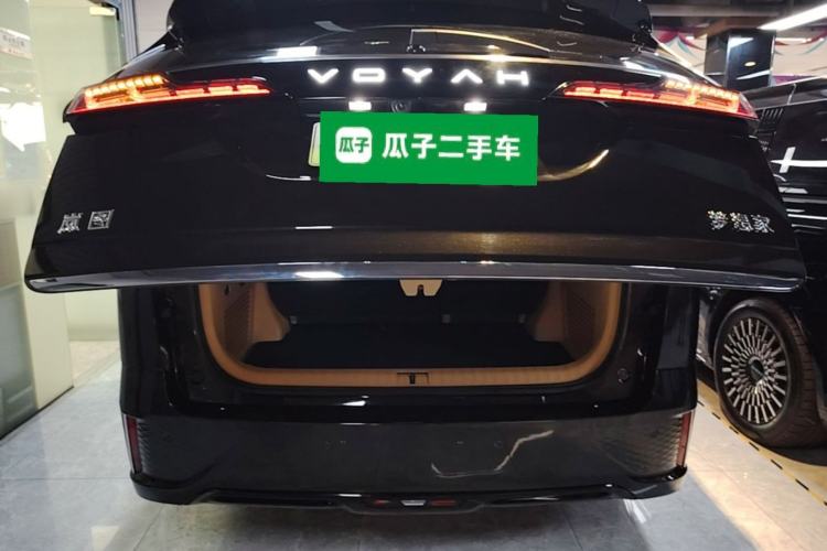 Used VOYAH Dream 2025 PHEV Four-Wheel-Drive Flagship Kunpeng Edition Trunk