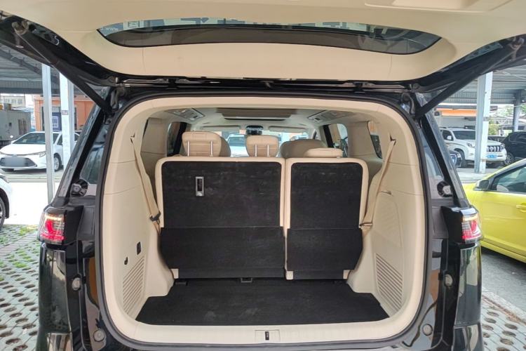 Used VOYAH Dream 2025 PHEV Four-Wheel-Drive Flagship Kunpeng Edition Trunk