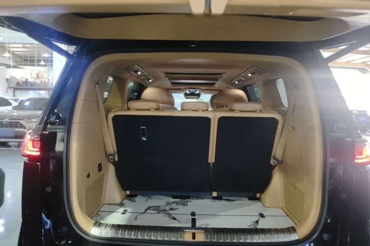 Used VOYAH Dream 2025 PHEV Four-Wheel-Drive Flagship Version – Qiankun Edition Trunk