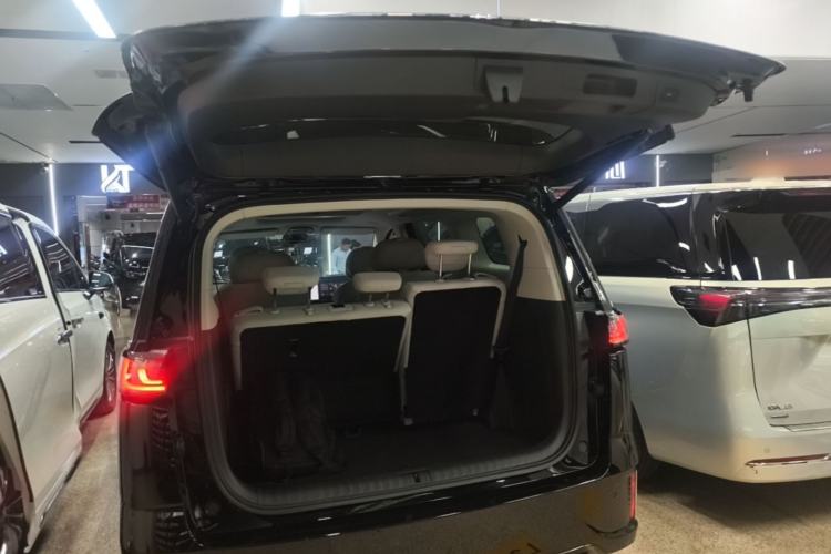 Used VOYAH Dream 2025 PHEV Four-Wheel Drive Prestige Kunpeng Edition Trunk