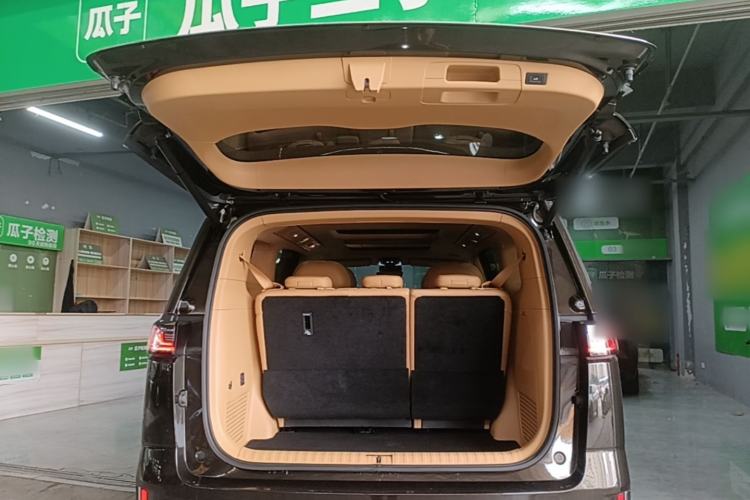 Used VOYAH Dream 2025 PHEV Four-Wheel-Drive Flagship Kunpeng Edition Trunk