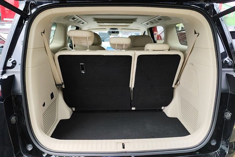 Used VOYAH Dream 2025 PHEV Four-Wheel-Drive Flagship Version – Qiankun Edition Trunk