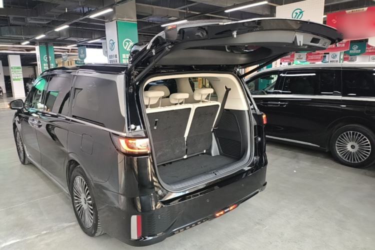 Used VOYAH Dream 2025 PHEV Four-Wheel Drive Excellence Qiankun Edition Trunk