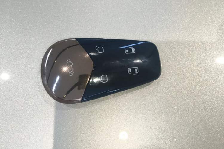 Used VOYAH Dream 2025 PHEV Four-Wheel-Drive Flagship Version – Qiankun Edition Vehicle Key