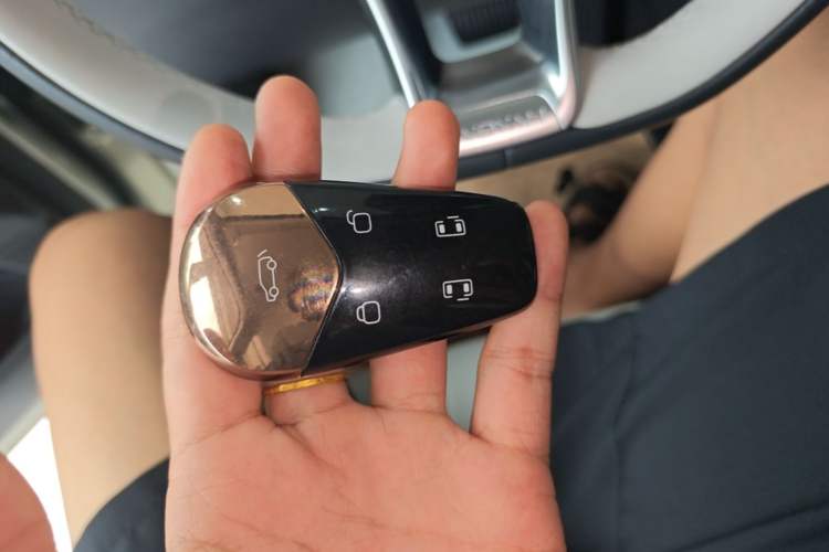 Used VOYAH Dream 2025 EV Four-Wheel-Drive Flagship Qiankun Version Vehicle Key