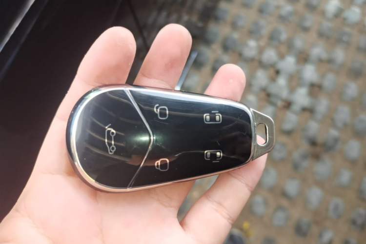Used VOYAH Dream 2025 PHEV Four-Wheel Drive Prestige Qiankun Edition Vehicle Key