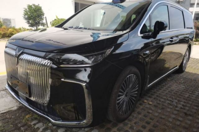 Used VOYAH Dream 2025 PHEV Four-Wheel Drive Prestige Qiankun Edition
