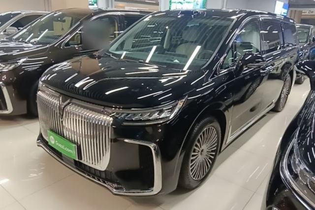 Used VOYAH Dream 2025 PHEV Four-Wheel Drive Prestige Qiankun Edition