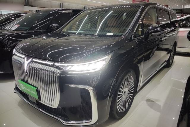 Used VOYAH Dream 2025 PHEV Four-Wheel Drive Excellence Kunpeng Edition