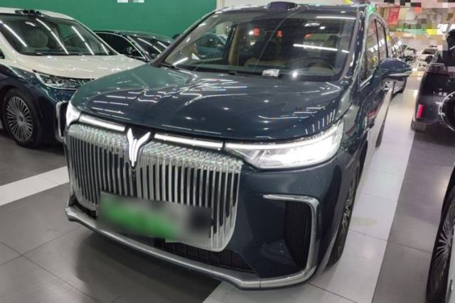 Used VOYAH Dream 2025 EV Four-Wheel Drive Prestige Qiankun Edition