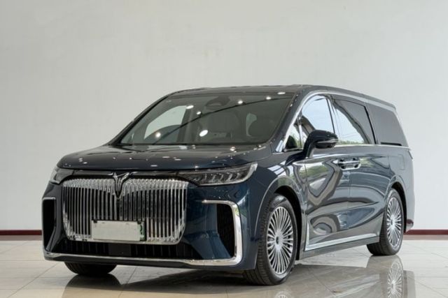 Used VOYAH Dream 2025 PHEV Four-Wheel-Drive Flagship Kunpeng Edition