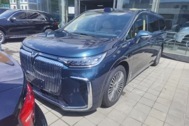 Used VOYAH Dream 2025 PHEV Four-Wheel Drive Prestige Qiankun Edition